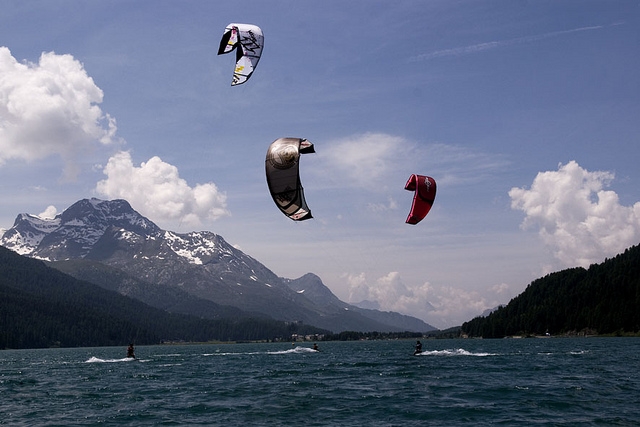 Descubre el kitesurf